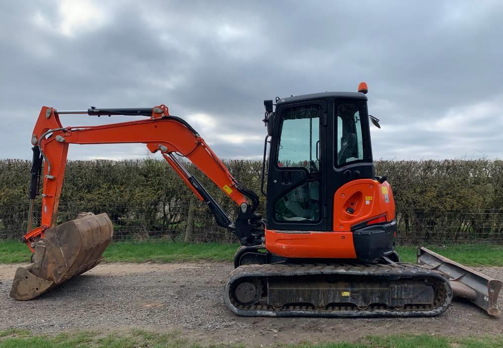 Takeuchi Mini TB216